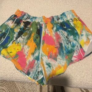 LULULEMON hotty hot low rise shorts